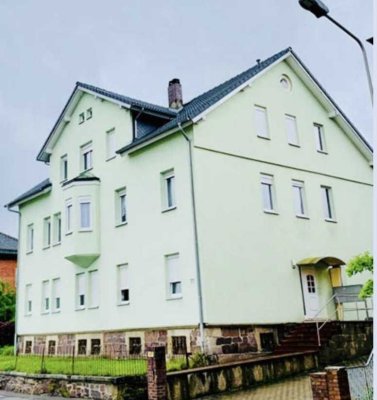 Geräumige 5-Zimmer-Wohnung mit Balkon in Neustadt bei Coburg