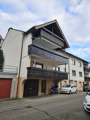 Top sanierte DG-Wohnung mit Klimaanlage/Gartenanteil/Stellplatz/Stilvolle Einbauküche