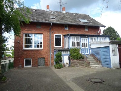 2 freistehende EFH auf großem Grundstück in Ostseenähe.