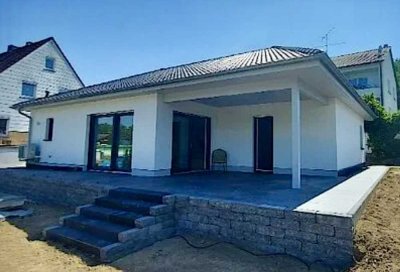 Sicher bauen mit Heinz von Heiden - Bungalow inkl. überdachter Sonnenterasse!