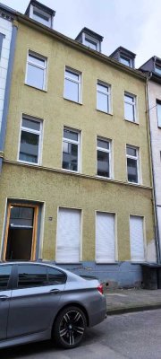Attraktives Anlageobjekt: Mehrfamilienhaus in Krefeld-Stadtmitte