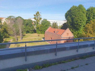 70 m² - 2 Zimmer- Wohnung mit Terrasse