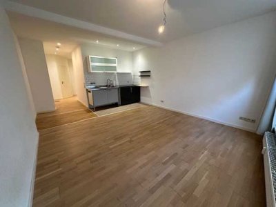 *Attraktive 1-Raumwohung mit Stellplatz*