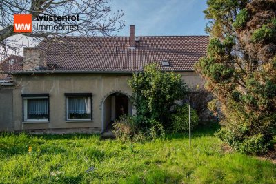 Wohnhaus mit Einliegerwohnung, großem Grundstück nahe Zwenkauer See