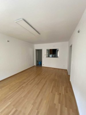 Stilvolle 3-Raum-Wohnung mit gehobener Innenausstattung mit Einbauküche in Ulm