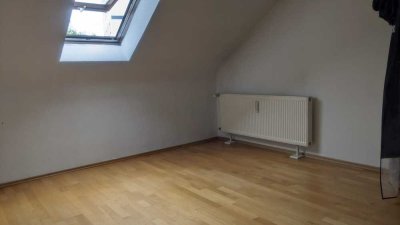 Geschmackvolle 3,5-Zimmer-Dachgeschosswohnung in Nürnberg
