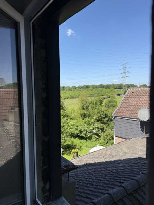 Rendite-Knaller im Grünen. Top gelegene und sofort freie 1,5 Zimmer Wohnung