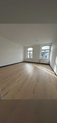 **Erstbezug** Gemütliche 2-Raum Wohnung mit Echtholzparkett