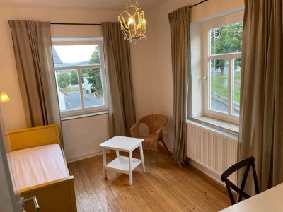 1 möbliertes Zimmer in 3 Zimmer WG mit EBK und 2 Bädern in Biebertal/Gießen