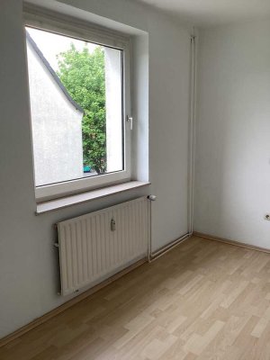 Komm nach Sterkrade: 2 renovierte Zimmer mit großer Wohnküche in super ruhiger Wohnlage