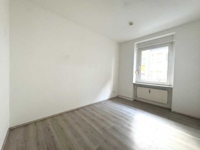 Schöne Erdgeschosswohnung mit Tageslichtbad ab sofort frei!