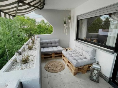 Helle 3,5 Zimmer Wohnung mit Balkon, EBK, Aufzug und Waldrandlage auf dem Haidach