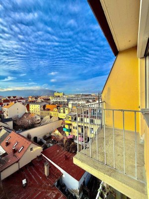 7. STOCK VON 7 I BLICK ÜBER GRAZ I LIFT I BADEWANNE I TOP SANIERT I ZENTRALE RUHIGE LAGE I MODERNE KÜCHE I ANLEGERWOHNUNG I SCHLOSSBERGBLICK I AB SOFORT I SEHR HELL I PROJEKT WOHNEN I