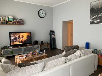 Außergewöhnliche 2-Zimmer Altstadt-Wohnung in Bonn; WG geeignet!