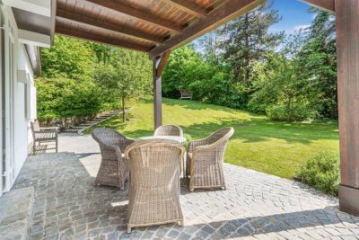 Exklusive Luxusvilla im Wienerwald – Sommerfrische der Extraklasse