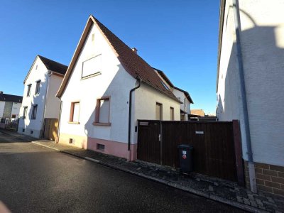 Charmantes Einfamilienhaus mit Einliegerwohnung