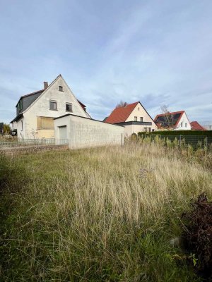 Charmantes Wohnhaus aus dem 50 ern mit großem Garten
