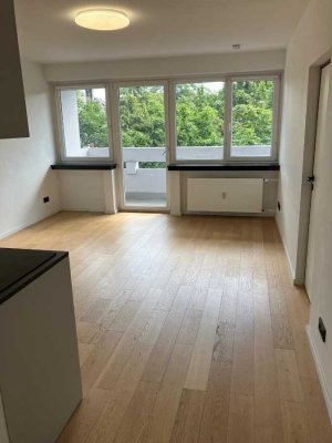 Adenauerplatz_Modern sanierte 2-Zimmer-Wohnung