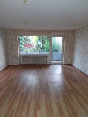 Nur mit WBS!! Gut aufgeteilte 4 Zimmer Wohnung mit Balkon!