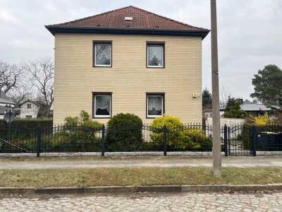 Günstiges 2-Familienhaus in Berlin-Mahlsdorf