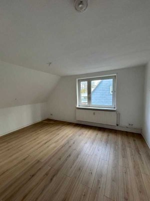 Helle, moderne 3 Zimmerwohnung zum 01.06..2026! Eine Kaltmiete geschenkt!