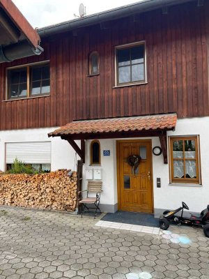 Freundliche und helle 4,5-Zimmer-Wohnung in Aying, Peiss
