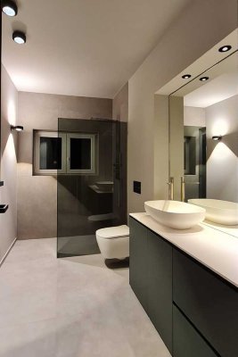 Beste Lage provisionsfrei! Mit großem Balkon und PKW-Stellplatz, Erstbezug nach Sanierung.