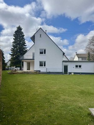Lage Lage Lage - Top-Einfamilienhaus mit großzügigem Garten