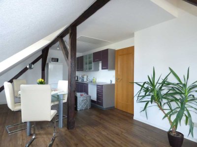 Möblierte Dachgeschoß Wohnung