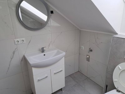 Ried Moderne Neubau-Dachgeschosswohnung mit Fußbodenheizung