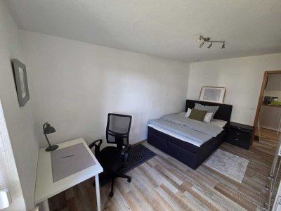 möblierte zwei-Zimmer-Wohnung mit Terrasse näche FH und Stadtzentrum