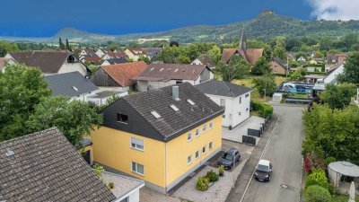 Gemütliches Wohnen mit Aussicht – Dachgeschosswohnung mit Garage in ruhiger Lage