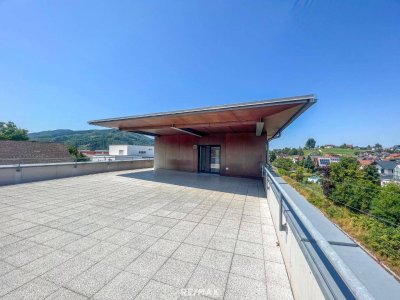 Großzügige Dachgeschoss-Wohnung mit toller Terrasse in Pinsdorf