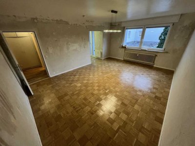 Freundliche 1-Zimmer-EG-Wohnung mit Balkon in Obertshausen