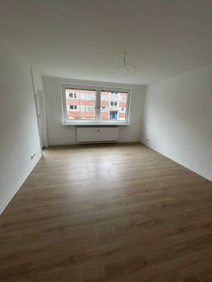 Familienfreundliche 4 Zimmer Erdgeschosswohnung mit Balkon in Engelsby zum 01.05.2026 vermietbar!