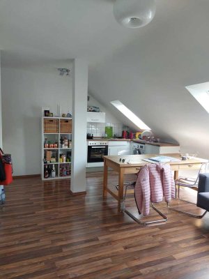 AMBIENT LIVING: 2 Zimmerwohnung nahe der Berger Straße