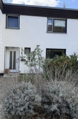 Charmantes Reihenhaus in Nürnberg-Röthenbach, ohne Makler!