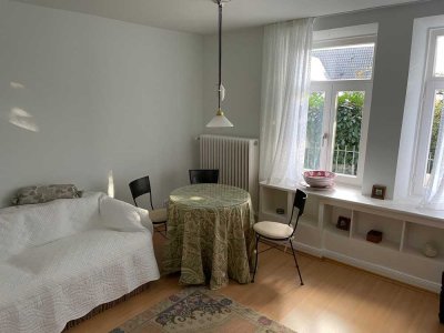 Möblierte Zwei-Zimmer-Wohnung mit Terrassen-Nutzung in Hamburg-Blankenese