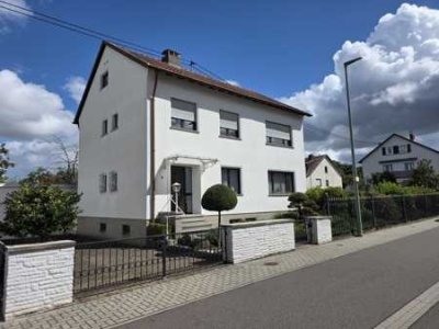 *** Freistehendes 1 Fam.Haus mit tollem Grundstück ***