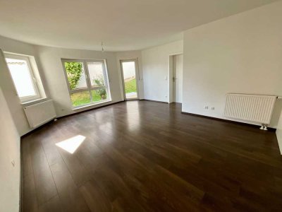 Schön geschnittene und frisch renovierte 4-Zimmer Wohnung mit Terrasse in Wettenberg-Launsbach