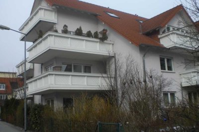 Schöne 2-Zimmerwohnung mit EBK und Terasse