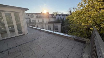 4- Zimmer Dachterrassen-Wohnung in Schwabing direkt am Englischen Garten