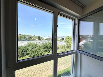 Schöne 3-Zimmer-Wohnung mit gehobener Innenausstattung, Dachloggia und EBK