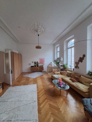 Traumhafte Altbauwohnung in denkmalgeschütztem Gebäude