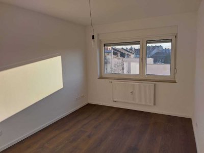 Geräumige, frisch sanierte 2-Zimmer-Wohnung mit gehobener Innenausstattung in Nürnberg