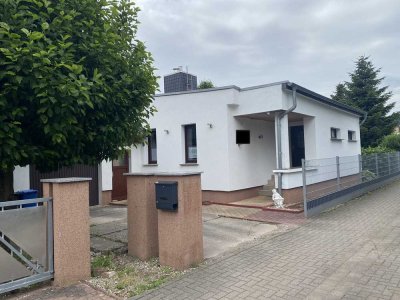 + Familiäre Lage - BUNGALOW m. SÜDWEST-Terrasse +