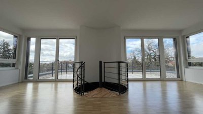 Exklusives und modernes Wohnen - Penthouse-Maisonette mit Rooftop-Terrasse und Galerie