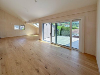 Traumhafte Dachgeschoßwohnung in Steinbach am Attersee: Erstbezug mit Balkon und Terrasse!