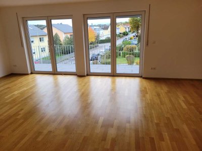 Neuwertige 3-Zimmer-Wohnung in Burglengenfeld, günstiger Mieterstrom, EEG A, TG, Aufzug