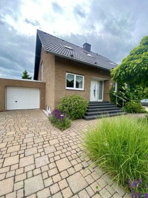 Tolles, geräumiges und saniertes Einfamilienhaus mit gehobener Ausstattung